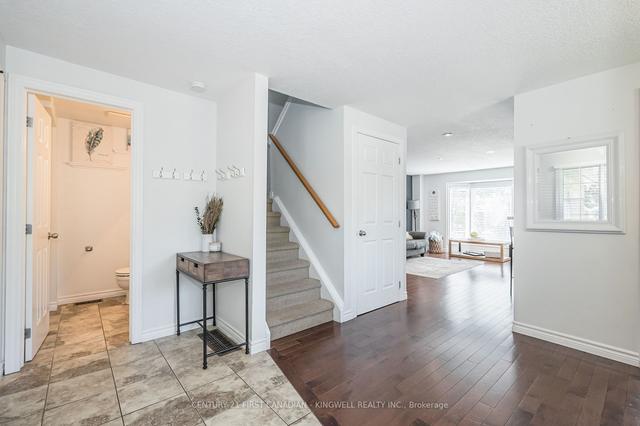 1 Holly Crt, House detached with 3 bedrooms, 2 bathrooms and 3 parking in Guelph ON | Image 34