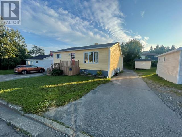 3 Wheeler's Avenue, House detached with 5 bedrooms, 2 bathrooms and null parking in Grand Falls-Windsor NL | Image 1