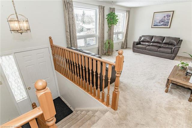 61 Stanley Avenue, House detached with 4 bedrooms, 2 bathrooms and 5 parking in Kitchener ON | Image 6