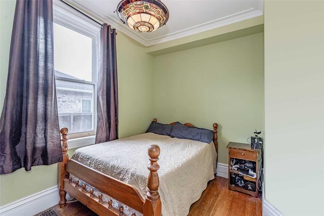 24 Green St, House semidetached with 4 bedrooms, 3 bathrooms and 5 parking in Guelph ON | Image 2