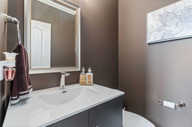 3 - 2400 Neyagawa Blvd, Townhouse with 3 bedrooms, 4 bathrooms and 4 parking in Oakville ON | Image 10