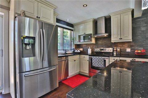 1410 Rebecca St, House detached with 2 bedrooms, 3 bathrooms and 4 parking in Oakville ON | Image 8