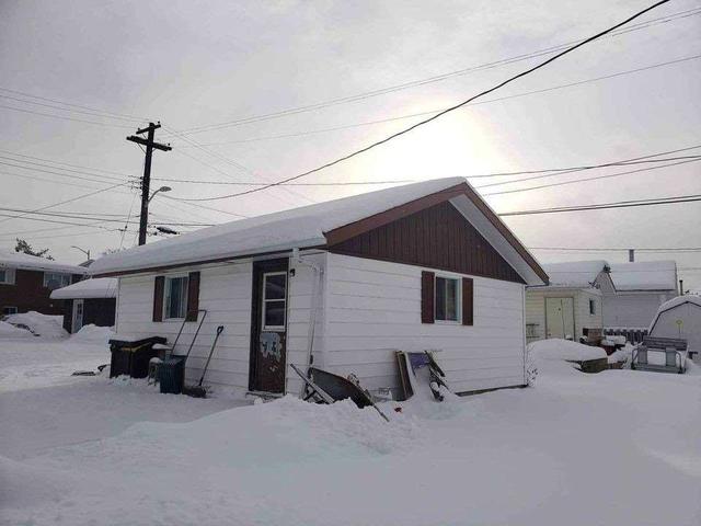 107 Picadilly Circ, House detached with 4 bedrooms, 3 bathrooms and 3 parking in Iroquois Falls ON | Image 10