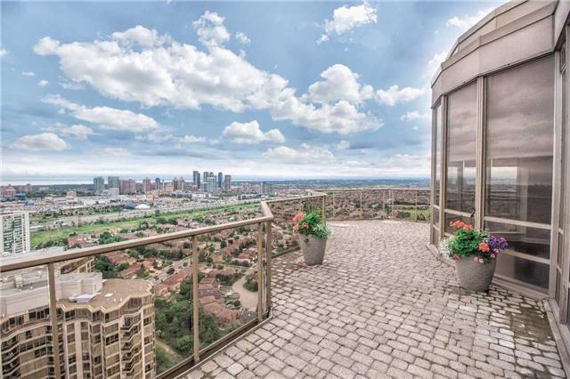 Uph1 - 45 Kingsbridge Garden Circ, Condo with 2 bedrooms, 3 bathrooms and 2 parking in Mississauga ON | Image 19