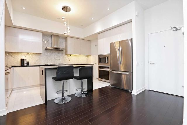 Th05 - 131 Mcmahon Dr, Townhouse with 3 bedrooms, 4 bathrooms and 2 parking in Toronto ON | Image 2
