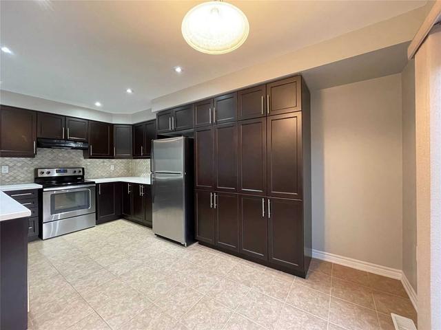 1576 Gainer Cres, House attached with 3 bedrooms, 3 bathrooms and 2 parking in Milton ON | Image 7