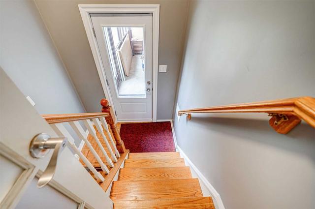 557 Selsey Dr, House detached with 3 bedrooms, 2 bathrooms and 5 parking in Mississauga ON | Image 18