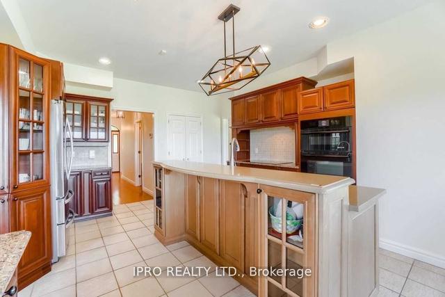 219 Concession 8 Rd E Rd, House detached with 4 bedrooms, 5 bathrooms and 16 parking in Hamilton ON | Image 3