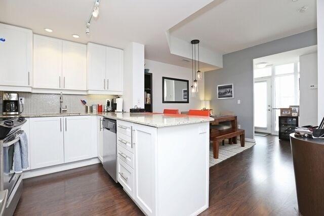 Th 18 - 6 Pirandello St, Townhouse with 2 bedrooms, 2 bathrooms and 1 parking in Toronto ON | Image 3