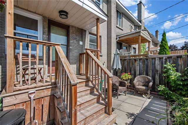1258 Shillington Avenue, Townhouse with 3 bedrooms, 1 bathrooms and 2 parking in Ottawa ON | Image 22