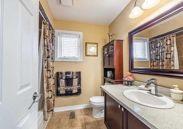 362 Ravineview Dr, House detached with 3 bedrooms, 4 bathrooms and 2 parking in Vaughan ON | Image 13