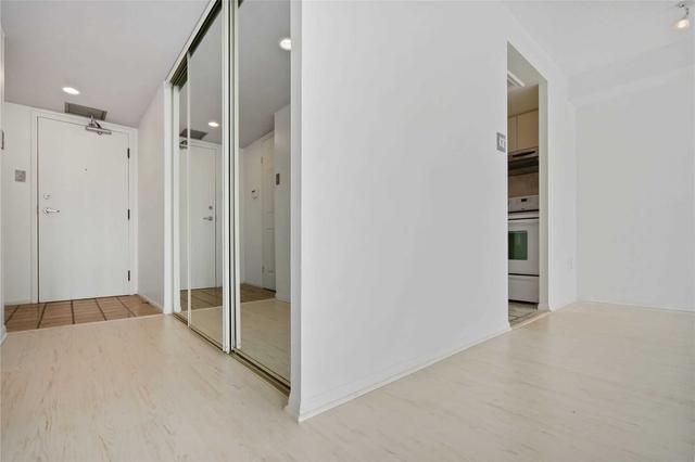 711 - 705 King St W, Condo with 1 bedrooms, 1 bathrooms and 1 parking in Toronto ON | Image 26