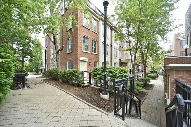 1212 - 5 Everson Dr, Townhouse with 2 bedrooms, 2 bathrooms and 2 parking in Toronto ON | Image 12
