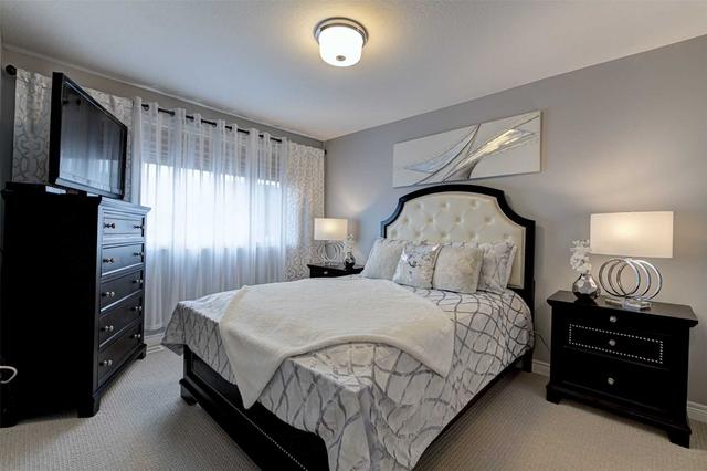 8 - 35 Midhurst Hts, Townhouse with 3 bedrooms, 3 bathrooms and 2 parking in Hamilton ON | Image 16