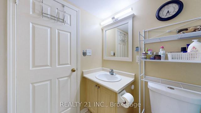 11 - 37 Four Winds Dr, Townhouse with 2 bedrooms, 1 bathrooms and 0 parking in Toronto ON | Image 17