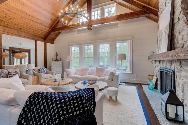 11-1033 Rossclair Rd, House detached with 5 bedrooms, 6 bathrooms and 10 parking in Muskoka Lakes ON | Image 3