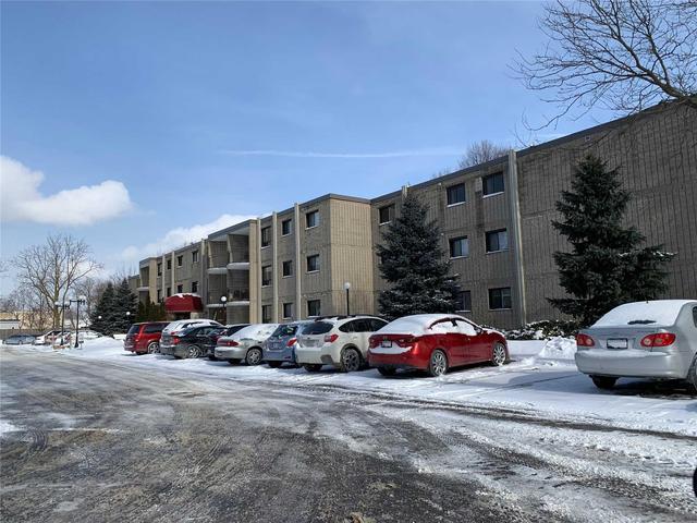 320 - 4658 Drummond Rd, Condo with 2 bedrooms, 1 bathrooms and 1 parking in Niagara Falls ON | Image 2