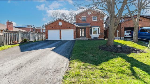 24 Douglas Dr, House detached with 3 bedrooms, 2 bathrooms and 6 parking in Barrie ON | Image 1