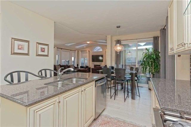 21 Military Crt, House detached with 4 bedrooms, 5 bathrooms and 4 parking in Richmond Hill ON | Image 17