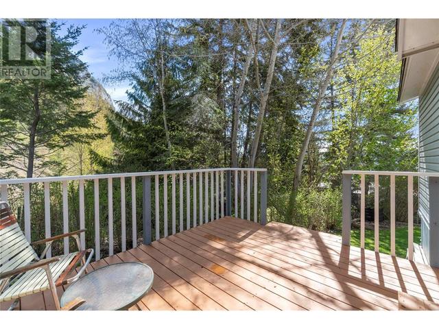 4 - 3959 Sunnybrae Canoe Point Road, House other with 3 bedrooms, 1 bathrooms and 4 parking in Columbia Shuswap C BC | Image 25