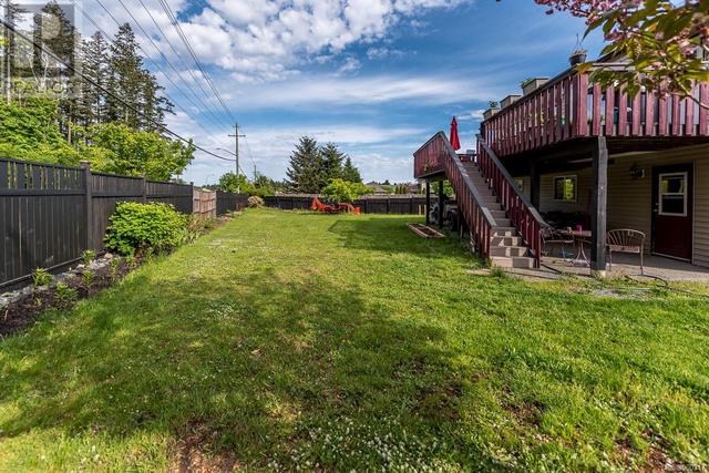 2581 Carstairs Dr, House detached with 5 bedrooms, 3 bathrooms and 1 parking in Courtenay BC | Image 32