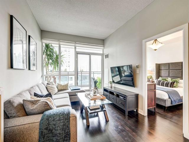 605 - 4070 Confederation Pkwy, Condo with 1 bedrooms, 1 bathrooms and 1 parking in Mississauga ON | Image 5