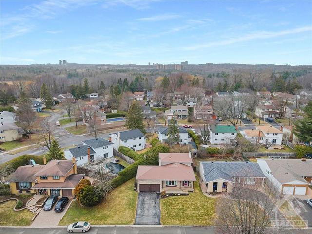 41 Parkwood Crescent, House detached with 4 bedrooms, 2 bathrooms and 4 parking in Ottawa ON | Image 28