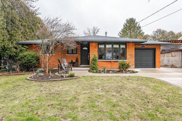 37 Cheltonwood Ave, House detached with 2 bedrooms, 2 bathrooms and 5 parking in Guelph ON | Image 1
