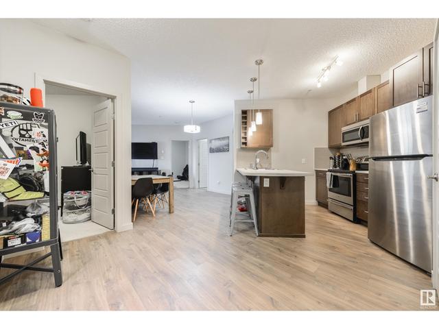 110 - 1144 Adamson Dr Sw, Condo with 2 bedrooms, 2 bathrooms and null parking in Edmonton AB | Image 3