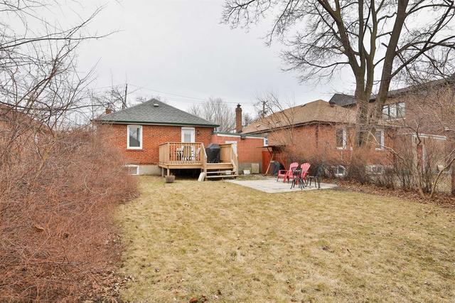 8 De Quincy Blvd, House detached with 3 bedrooms, 2 bathrooms and 5 parking in Toronto ON | Image 27