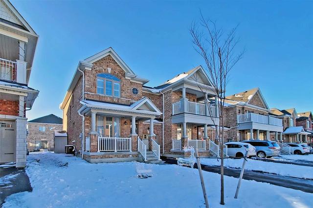 126 Spofford Dr, House attached with 3 bedrooms, 3 bathrooms and 3 parking in Whitchurch Stouffville ON | Image 1