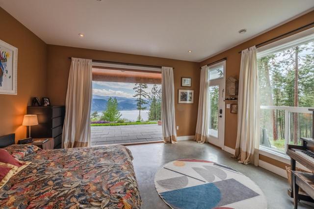 1278 Spiller Road, House detached with 5 bedrooms, 5 bathrooms and 2 parking in Okanagan Similkameen E BC | Image 12