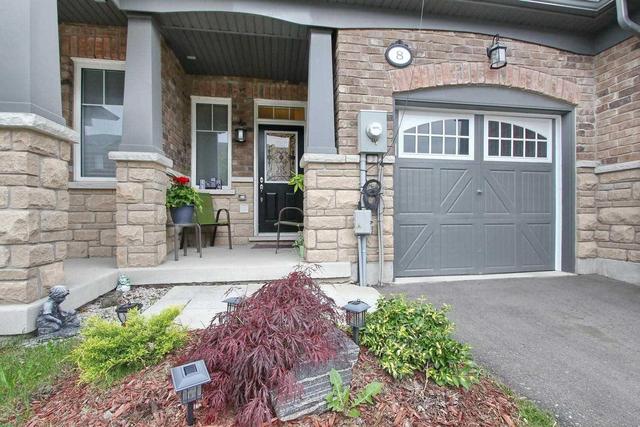 8 Abigail Cres, House attached with 3 bedrooms, 3 bathrooms and 1 parking in Caledon ON | Image 2