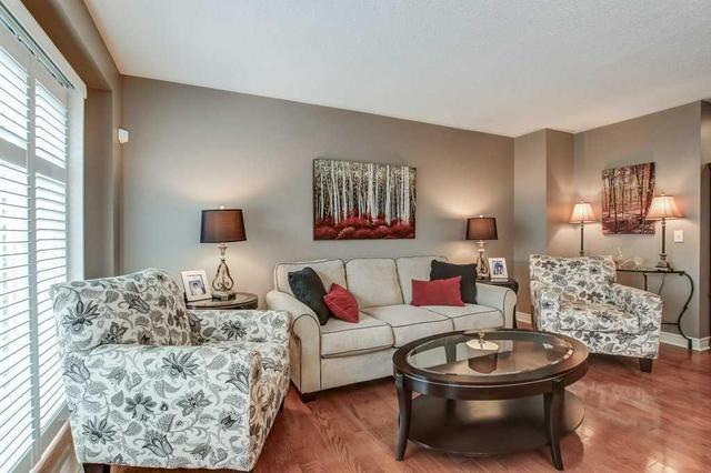 43 Lancewood Cres, Townhouse with 2 bedrooms, 3 bathrooms and 1 parking in Brampton ON | Image 8