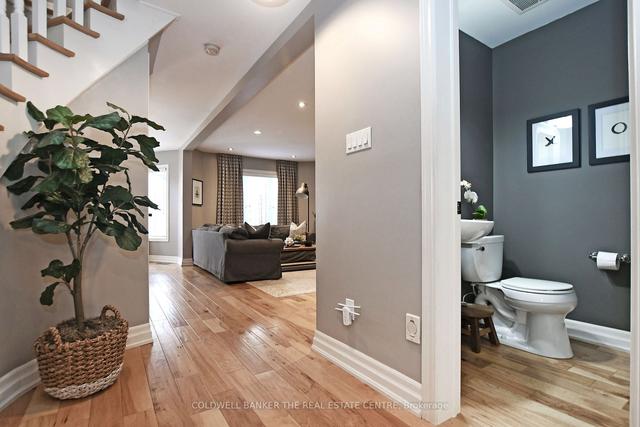 407 Renzius Crt, House detached with 4 bedrooms, 3 bathrooms and 6 parking in Newmarket ON | Image 9