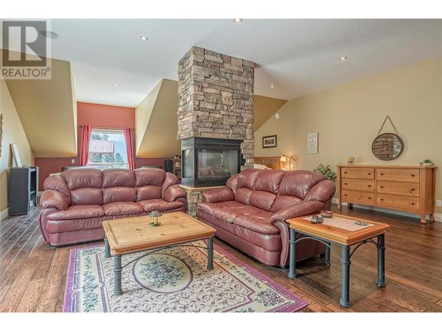 725 Cypress Drive, House detached with 5 bedrooms, 3 bathrooms and 16 parking in Coldstream BC | Image 16