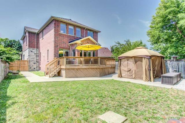 23 Laurentia Cres, House detached with 4 bedrooms, 5 bathrooms and 4 parking in Toronto ON | Image 20