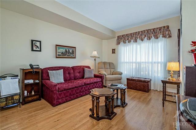 2007 - 545 St Laurent Boulevard, Condo with 2 bedrooms, 2 bathrooms and 1 parking in Ottawa ON | Image 16