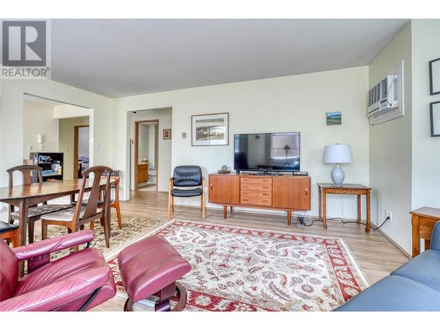 4 - 3322 South Main Street, Condo with 2 bedrooms, 2 bathrooms and 2 parking in Penticton BC | Image 4