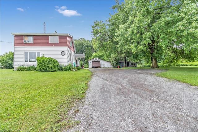 6090 Old 2 Highway, House detached with 2 bedrooms, 1 bathrooms and 7 parking in Tyendinaga ON | Image 1