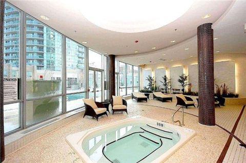 402 - 70 Absolute Ave, Condo with 2 bedrooms, 1 bathrooms and 1 parking in Mississauga ON | Image 14