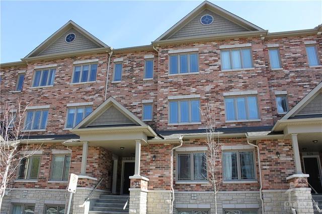 636 Danaca Private, House attached with 2 bedrooms, 3 bathrooms and 1 parking in Ottawa ON | Image 2