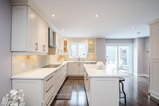 427 Empress Ave, House detached with 5 bedrooms, 4 bathrooms and 4 parking in Toronto ON | Image 2
