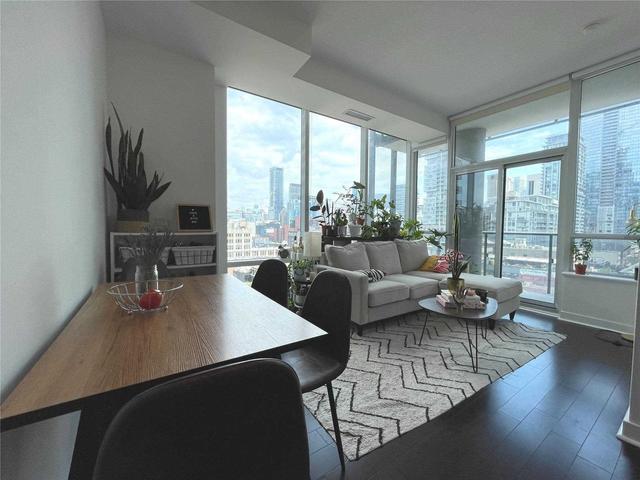 1004 - 295 Adelaide St W, Condo with 2 bedrooms, 2 bathrooms and 1 parking in Toronto ON | Image 12