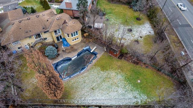 12 Boxbury Rd, House detached with 3 bedrooms, 3 bathrooms and 6 parking in Toronto ON | Image 33
