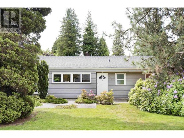 1281 Mcbride Street, House detached with 4 bedrooms, 2 bathrooms and 2 parking in North Vancouver BC | Image 5