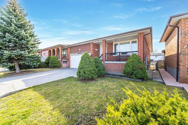 37 Kiskadee Dr, House detached with 3 bedrooms, 2 bathrooms and 4 parking in Toronto ON | Image 12