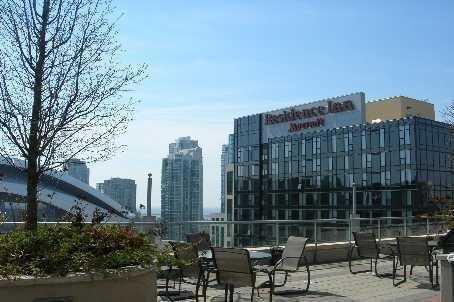 1526 - 250 Wellington St W, Condo with 1 bedrooms, 1 bathrooms and 1 parking in Toronto ON | Image 2