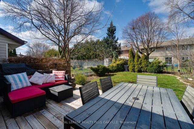 2477 Mainroyal St, House semidetached with 3 bedrooms, 2 bathrooms and 6 parking in Mississauga ON | Image 20