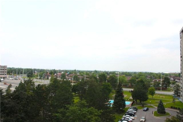 803 - 15 Kensington Rd, Condo with 2 bedrooms, 1 bathrooms and 1 parking in Brampton ON | Image 16